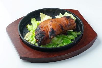  △ 新名物 焼き豚足　680円