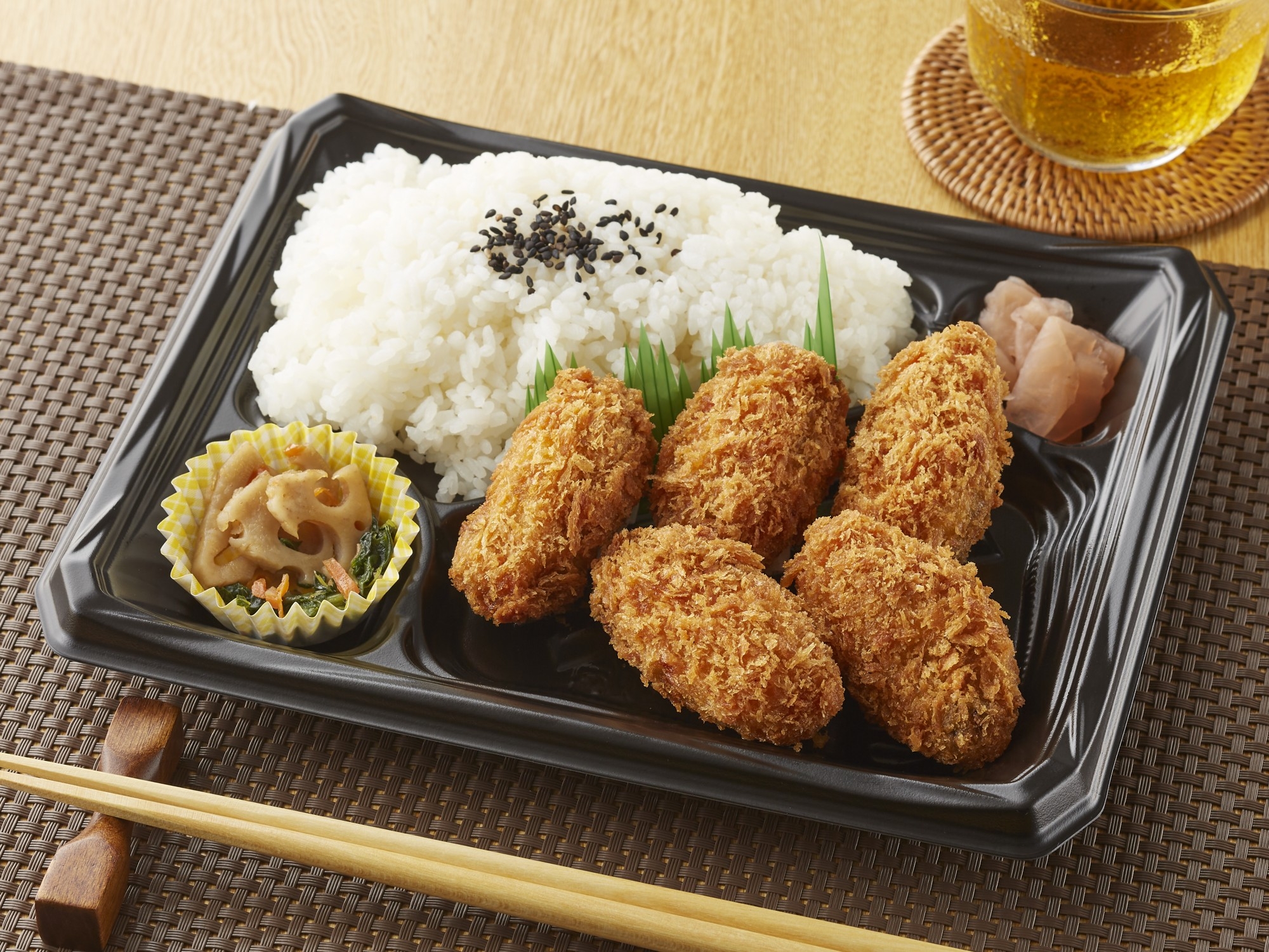 カキフライ弁当/大盛カキフライ弁当 通常本体価格から50円引 広島県産カキフライ(3個)通常本体価格から20円引 3月7日(金)~3月20日(木)おトクな14日間