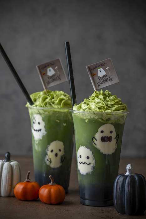キュートなおばけが潜む、お濃茶ラテ