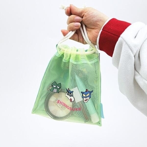 クレヨンしんちゃんのフラットなメッシュポーチ