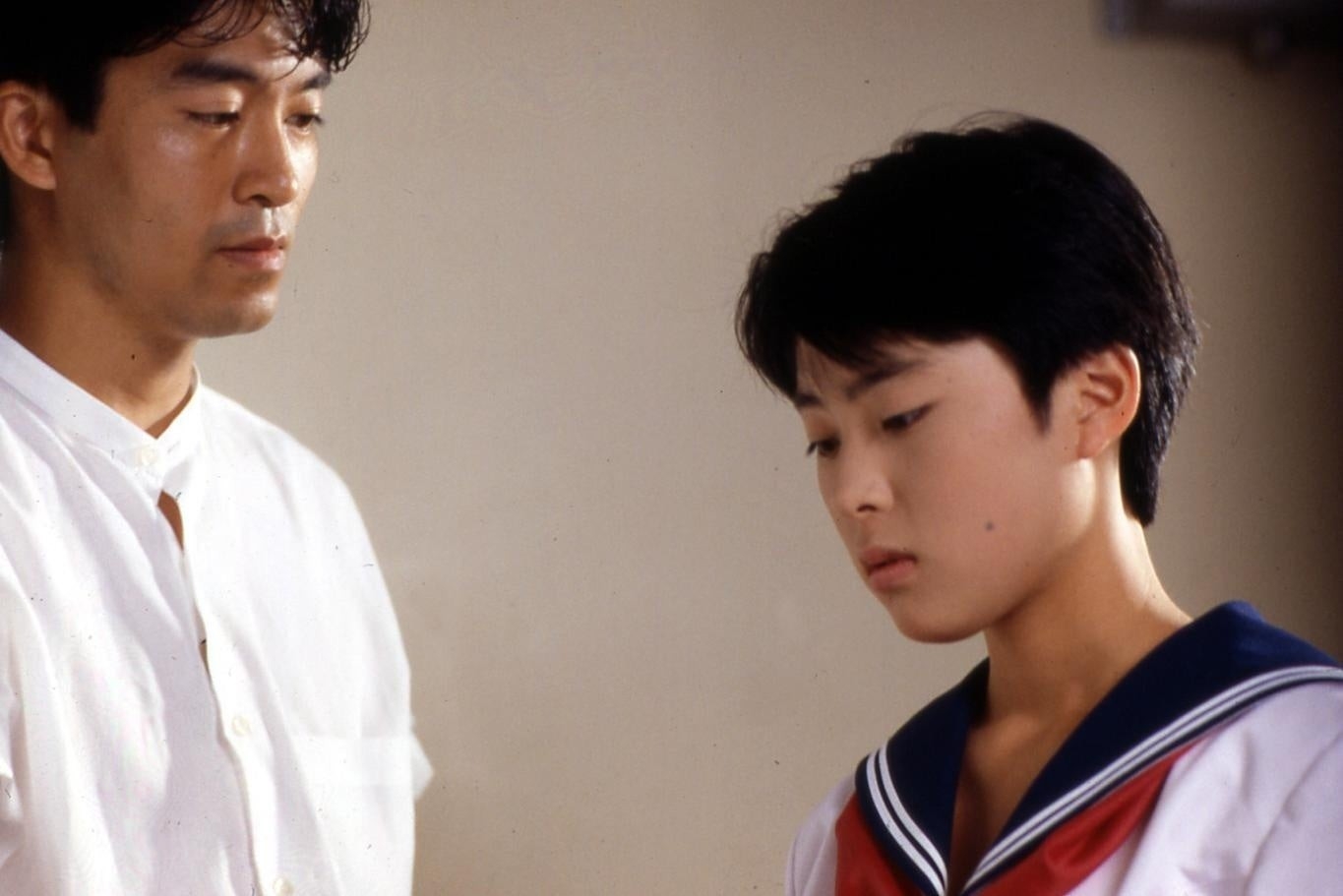 「満月のくちづけ」©アミュース