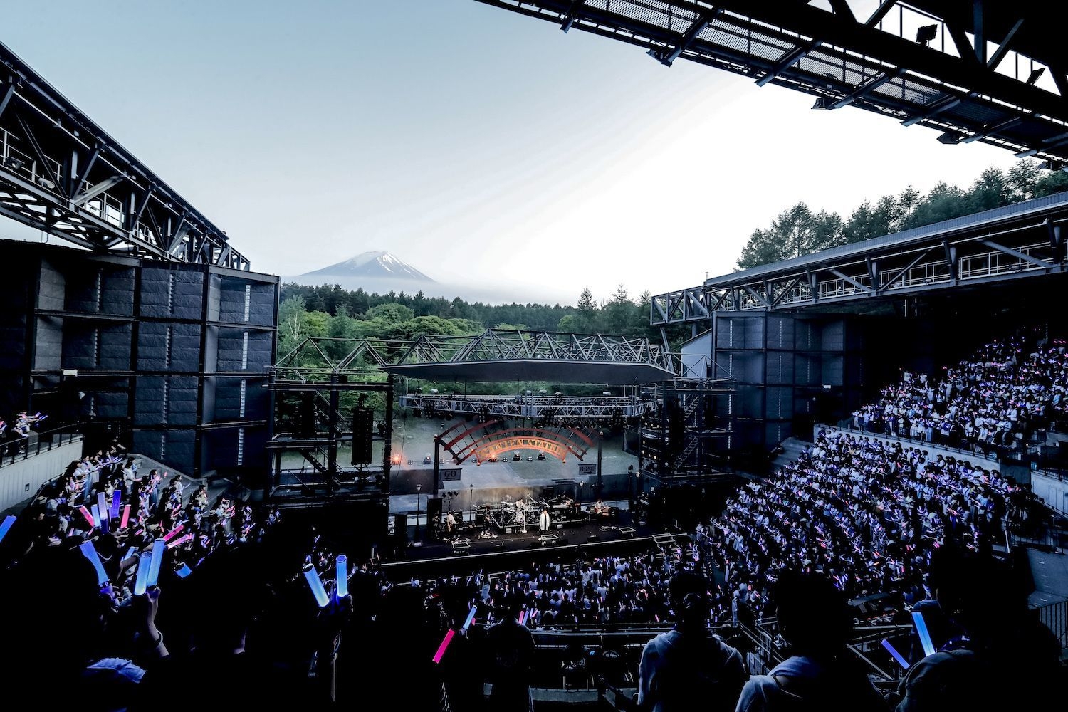 【MUSIC ON! TV（エムオン!）】 声優・アーティストとして大人気の鈴村健一 恒例の野外ライブ「満天LIVE 2018」の模様を エムオン!で7月独占初放送決定！