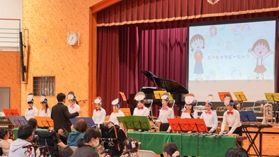 ZsiKRKZw5pNTUzuWsdnd.jpg?w=940&h=940