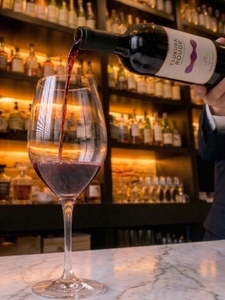 Zt1uF7AXeE9PEd5warBr.jpg?w=940&h=940