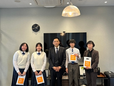 ZvPZ6IOaw84iO0KLotpQ.jpeg?w=940&h=940