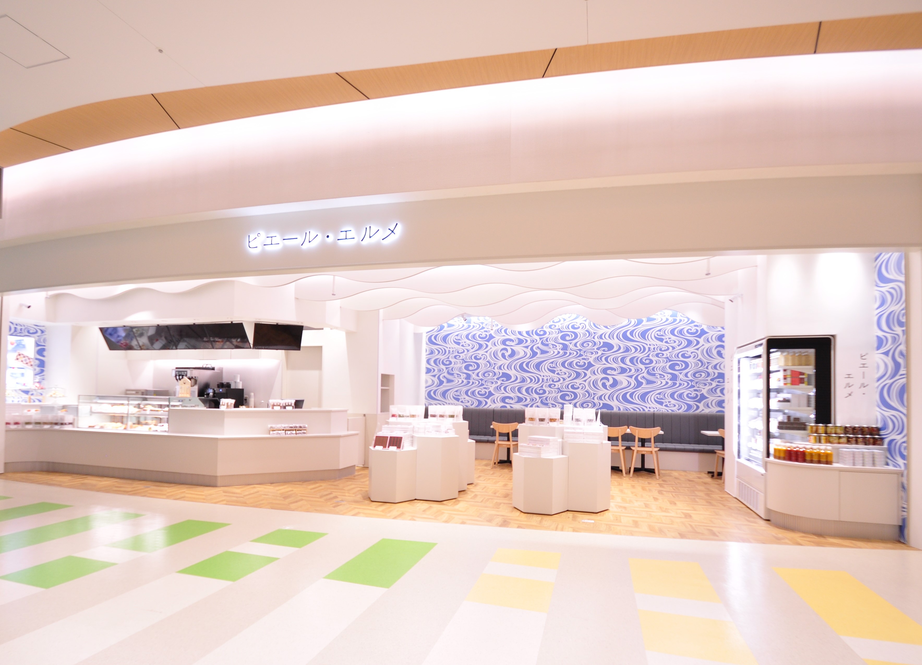 Made in ピエール・エルメが沖縄エリアに初出店 那覇空港に2022年1月20日オープン!