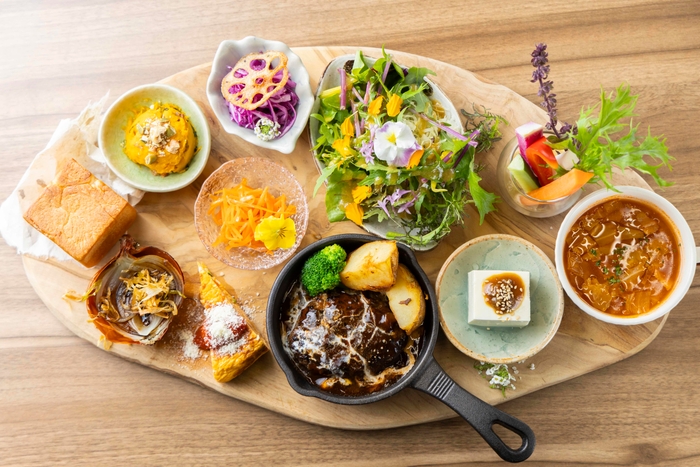 里山農園プレート ハンバーグ 2,620円