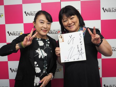 左から日野美歌、SIZUKU
