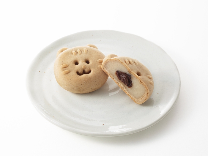 やさしいミルク風味あんとチョコペースト入り