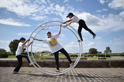 a0vOe6XghI5YutxuKSHS.jpeg?w=940&h=940