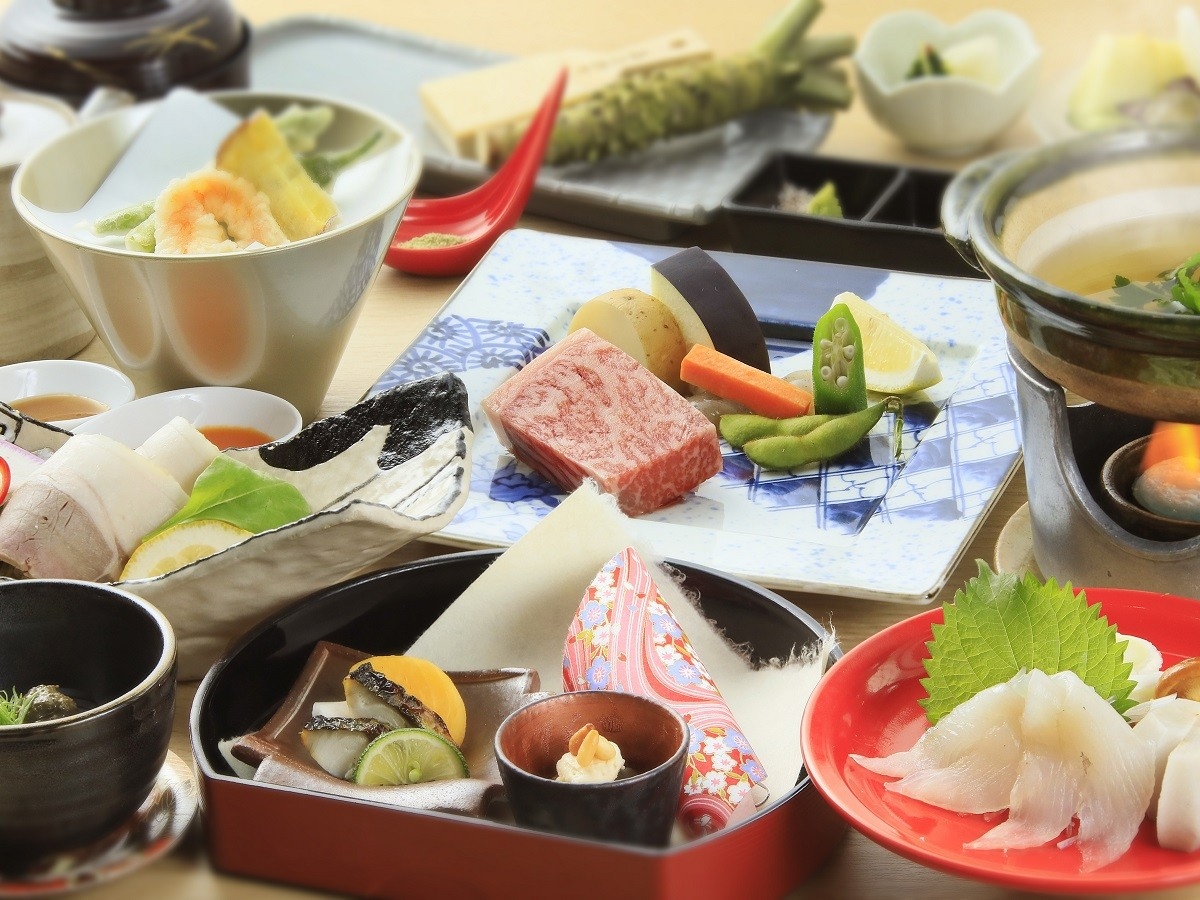 鉄板料理や津和野の旬の食材を味わう<お食事>