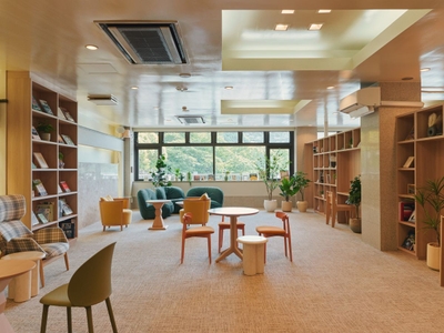 ＜ラウンジ＆ライブラリー＞