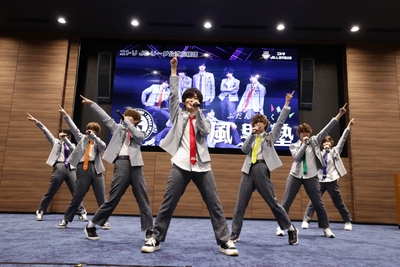 a7M3bjbQwqgK70e7yOxE.jpeg?w=940&h=940