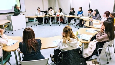 令和5年（2023年）に実施した手話講座の様子