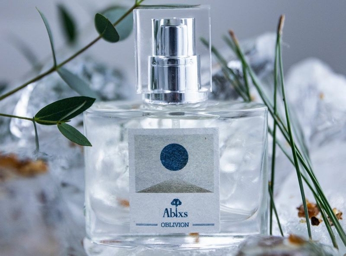 ・MOON EAU/オーデトワレ