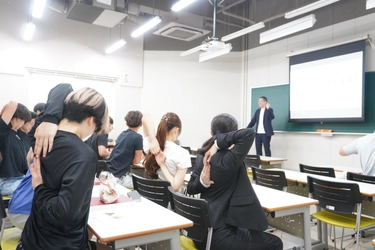 日本を代表するフィジカルトレーナーが登壇！泉建史氏が鍼灸学科アスレティックトレーナーコースで特別講義を開講【森ノ宮医療大学】