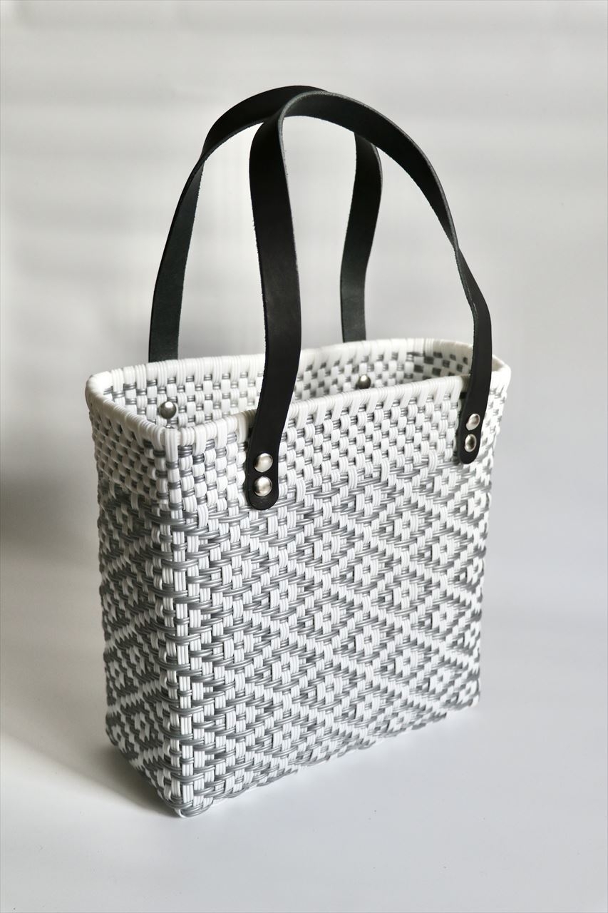 ダイヤ柄スクエアS ホワイト×シルバー