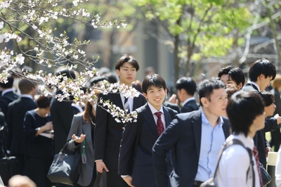 aPYa9CE4NBUGORLEruX5.jpg?w=940&h=940