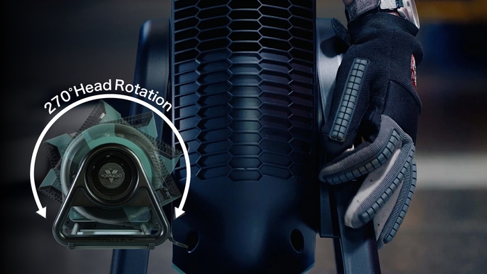 操作しやすいトグルスイッチ／手動で上下に270°回転するヘッド