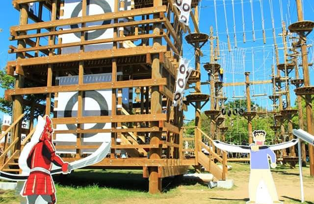 ▲「クレヨンしんちゃん」のアスレチックを楽しもう!