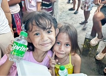 QQEnglish　社会貢献活動を支援する「Lesson for Smile Project」始動 | 英会話1レッスンが、セブ島の子どもたちの食事に