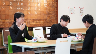 aYdmgTND7YJHgddgksi0.jpg?w=940&h=940