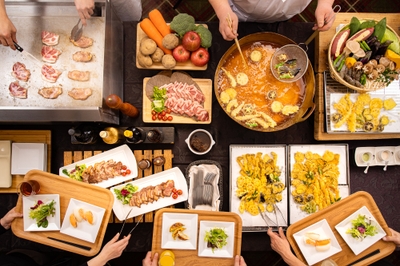 夕食バイキングのライブキッチン