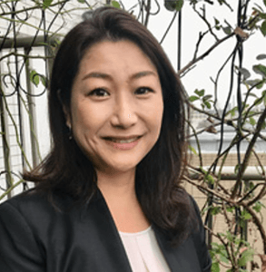 森住史さん（大学教授・通訳）大学時代にロンドン大学、大学院ではエディンバラ大学に、それぞれ1年留学。成蹊大学で教えつつ通訳者として活躍。専門は社会言語学、通訳学。「日本人にとって英語ってなんだろう」はテーマの一つ。2012年度からAsahi Weeklyのコラム「森住史の英語のQ&A」を連載中。