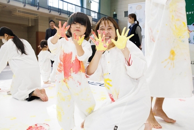 ahw6cg09VgFfTxrBRXKs.jpg?w=940&h=940