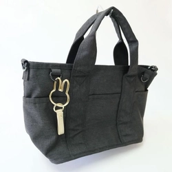 ミッフィーの便利なカー用品を集めてみました。さりげないミッフィーがお茶目できゅんとしてしまいます。[予約受付開始]