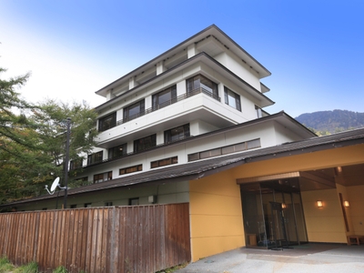 aj6J1NJ8QR0LNTojNb8l.jpg?w=940&h=940