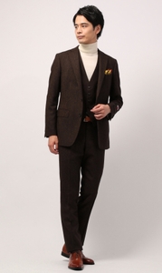 「セットアップスーツ」