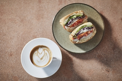 apaTLCSYTY7QvR59UxYY.jpg?w=940&h=940