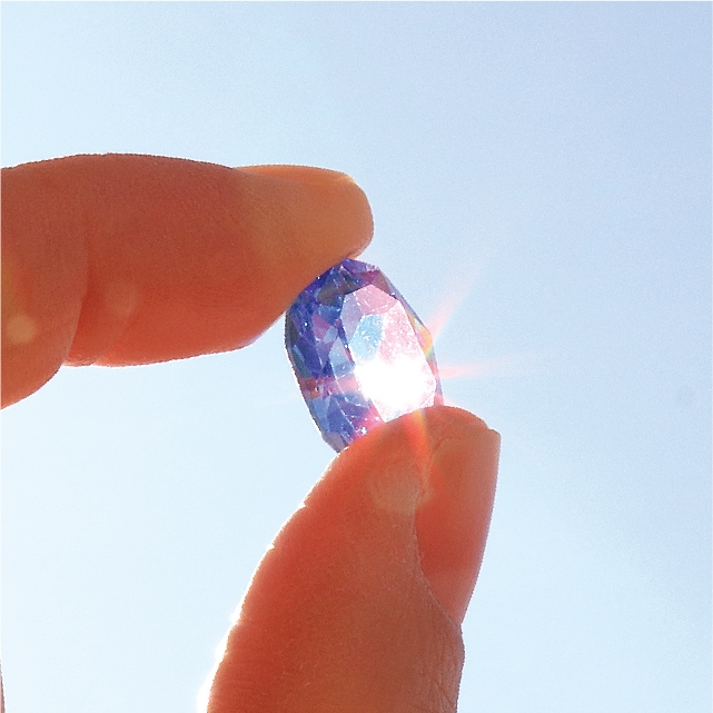 光に透かすとキラッと綺麗!