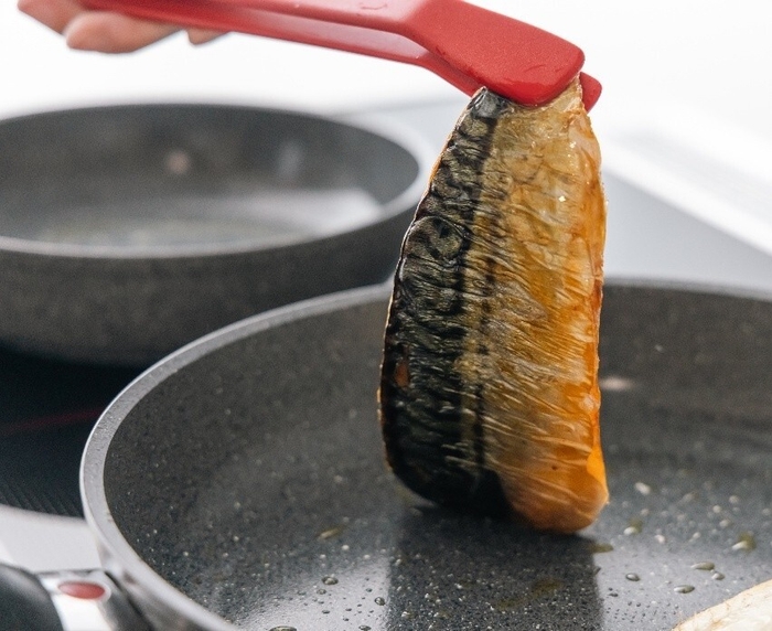 遠赤外線と底厚設計でパリッと