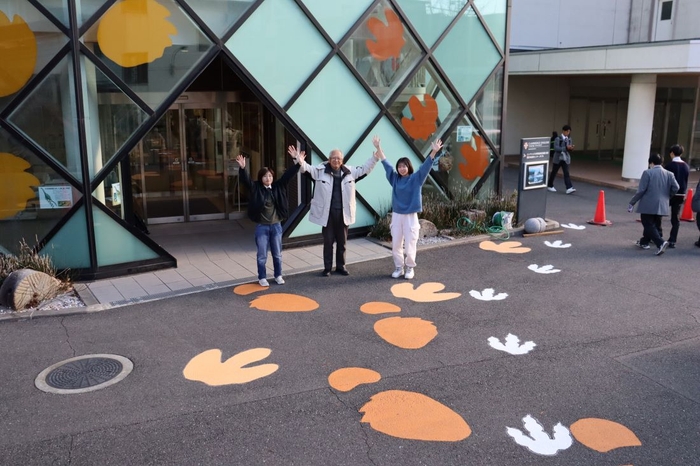 3種類の恐竜の歩行跡が出来上がりました