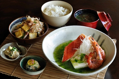 b1nQlGPruDg2hDMesfFY.jpg?w=940&h=940