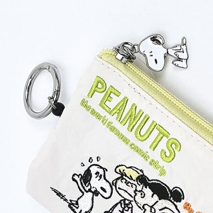 スヌーピーのパスポーチ