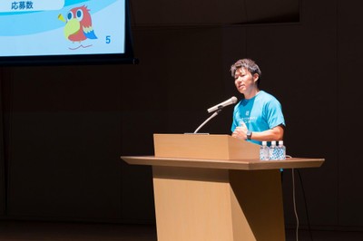 代表碓井の登壇の様子