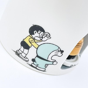 ドラえもんのマグカップ