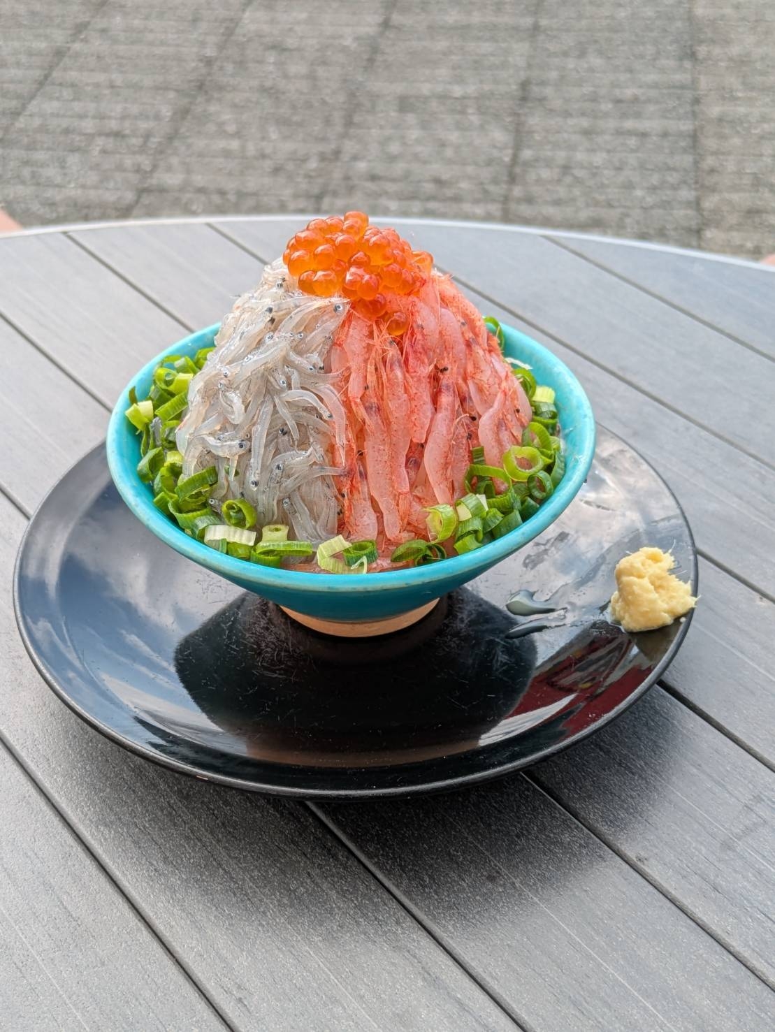 「静岡頂上丼」~生桜えび・生しらす~