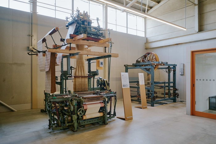 TANGO OPEN CENTER SHOP(丹後ちりめん織機)