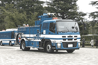 警視庁なんでも図鑑より「高圧放水車」