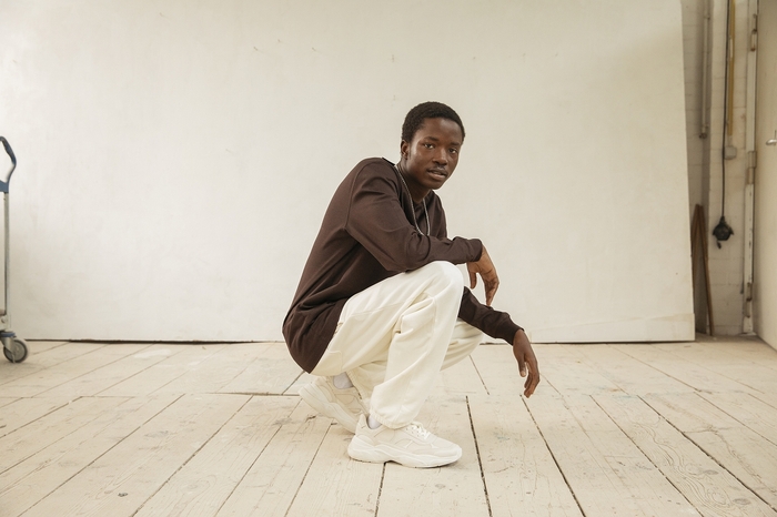 ロングスリーブTシャツ¥1,799スウェットジョガーパンツ¥3,999