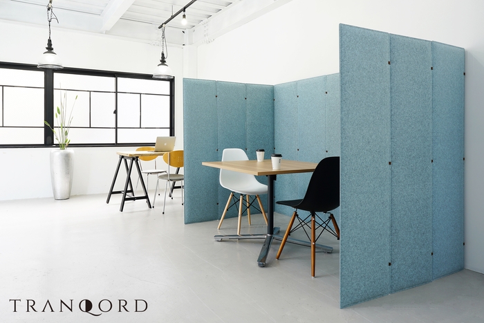 使用パネル枚数:アイスブルー12枚