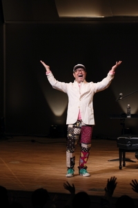 bUE9tewpyGAslKYg84rK.jpg?w=940&h=940