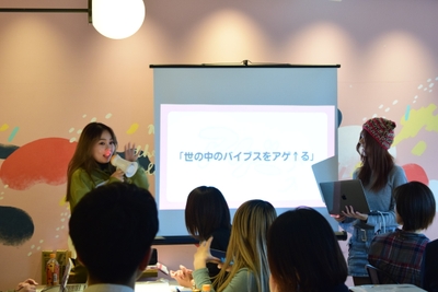 bUZJXzr21iMoGDQJgWuK.jpg?w=940&h=940