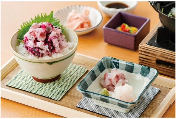 超希少！「黄金アジ」と「淡路島鱧」が アジ彩のように華やぐ贅沢茶飯登場！