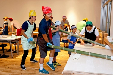 明治・大正時代の製法で麺作り体験 「青竹打ち 麺作り体験」2019年10月17日(木)よりスタート!
