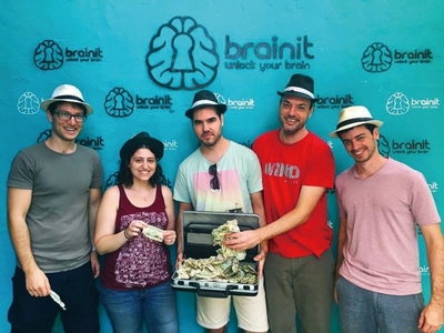 ba49ZdvDlm887vY225wA.jpg?w=940&h=940